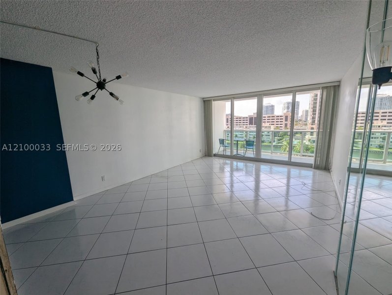 Aluguel de apartamento no Arlen House 730