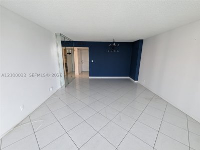 Aluguel de apartamento no Arlen House 730