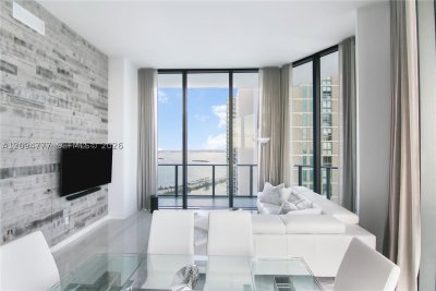 Alquiler de apartamento en Paraiso Bayviews 4006