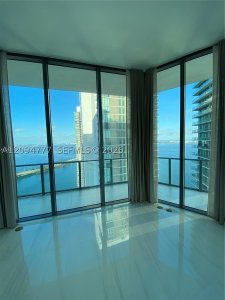 Alquiler de apartamento en Paraiso Bayviews 4006