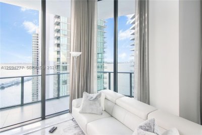 Alquiler de apartamento en Paraiso Bayviews 4006