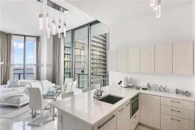 Alquiler de apartamento en Paraiso Bayviews 4006