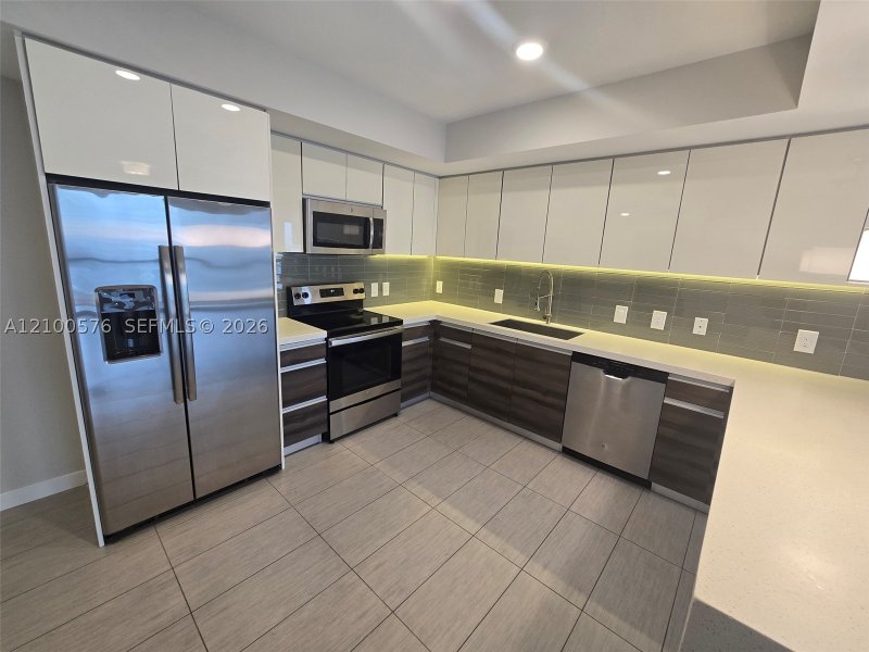 Property photo # 9