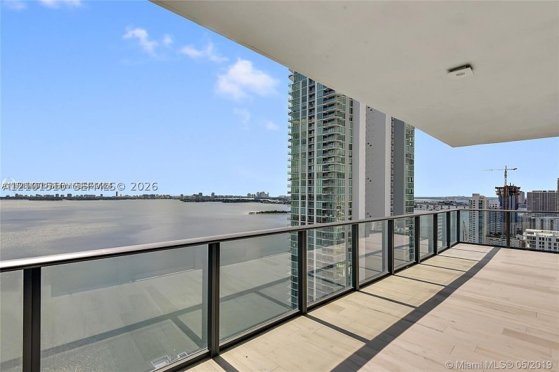 Comprar apartamento no Gran Paraiso 3301