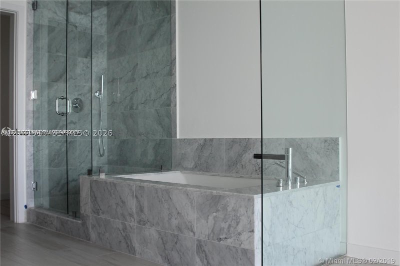 Comprar apartamento no Gran Paraiso 3301