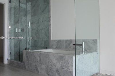 Comprar apartamento no Gran Paraiso 3301