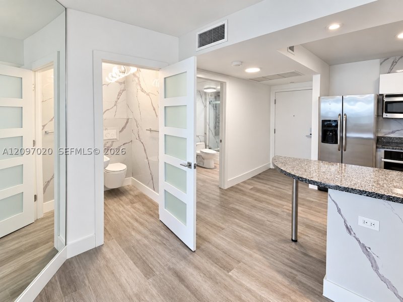 Comprar apartamento no Roney Palace 742