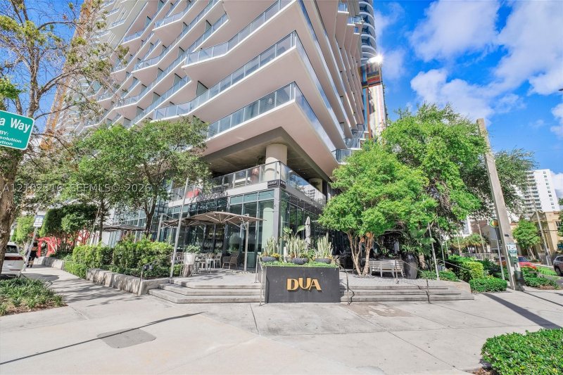 Comprar apartamento en Dua Miami - SLS Brickell Condo 1905