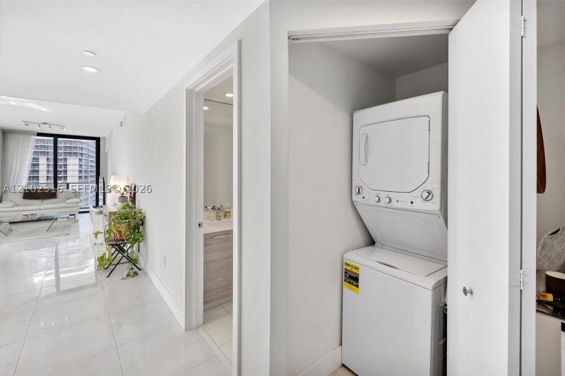Comprar apartamento en Dua Miami - SLS Brickell Condo 1905