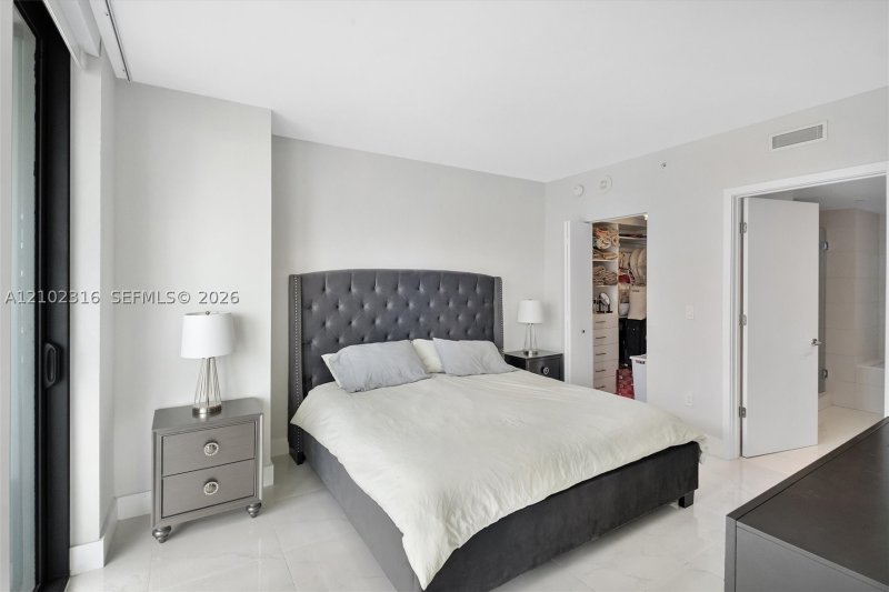 Comprar apartamento en Dua Miami - SLS Brickell Condo 1905