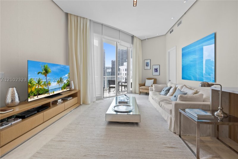 Condo for sale at Asia on Brickell 3005