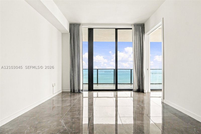 Comprar apartamento no Gran Paraiso 4601