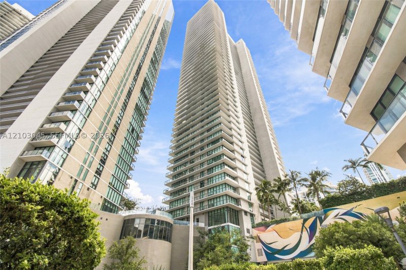 Comprar apartamento no Gran Paraiso 4601