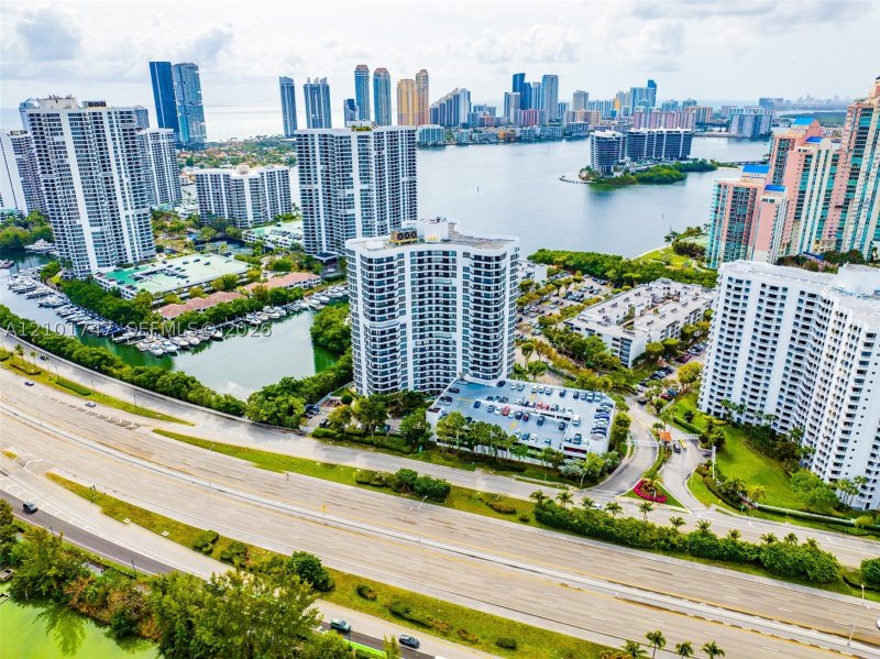 Comprar apartamento no Mystic Pointe 600 1905