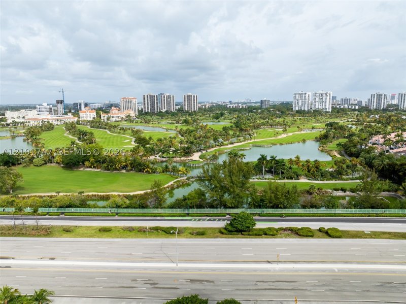 Comprar apartamento no Mystic Pointe 600 1905
