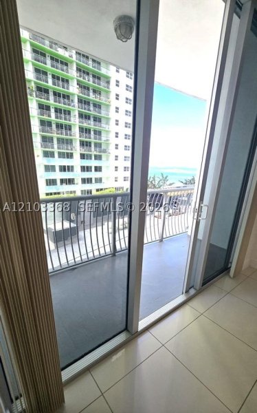 Comprar apartamento en Opera Tower 1209