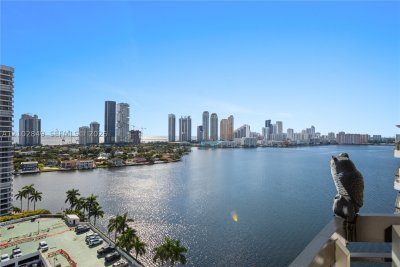 Mystic Pointe 300 Apt #PH-16