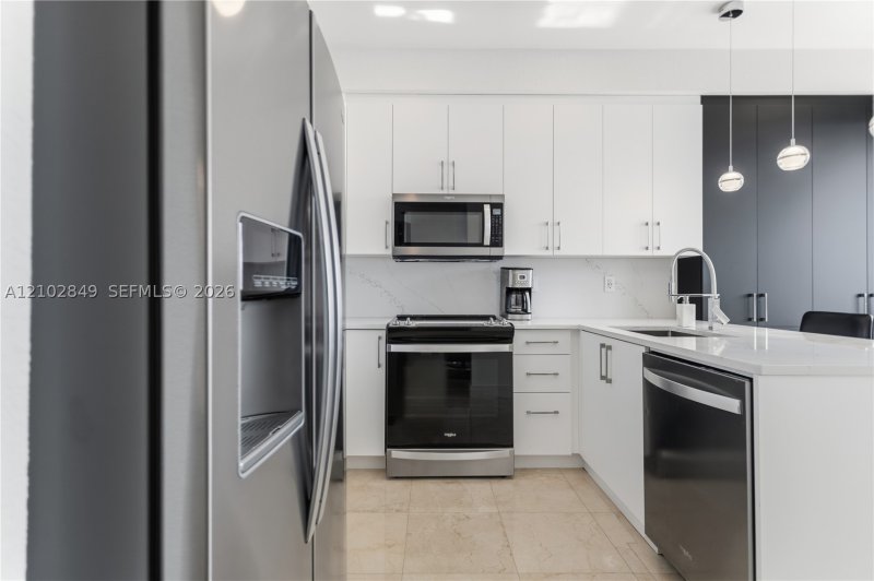 Condo for sale at Mystic Pointe 300 PH-16