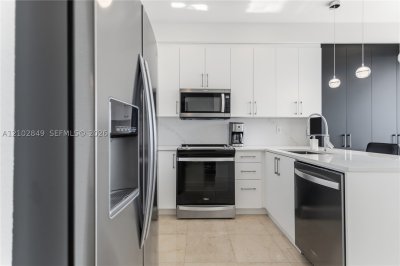 Comprar apartamento no Mystic Pointe 300 PH-16