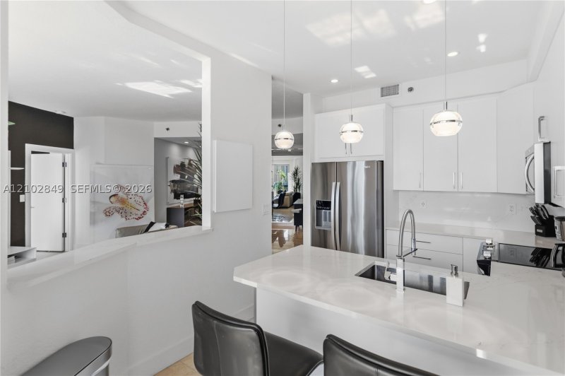Condo for sale at Mystic Pointe 300 PH-16