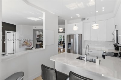 Comprar apartamento no Mystic Pointe 300 PH-16