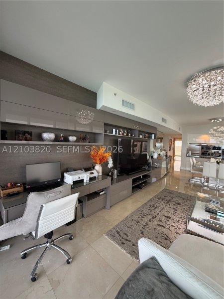 Alquiler de apartamento en Jade Ocean 1608