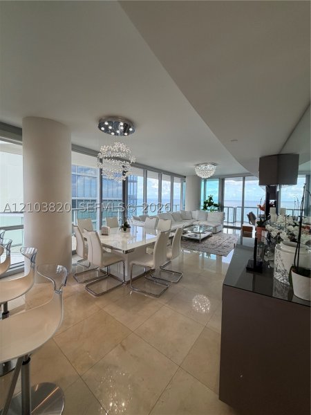 Alquiler de apartamento en Jade Ocean 1608