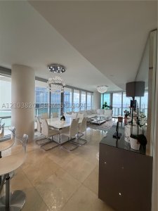 Alquiler de apartamento en Jade Ocean 1608