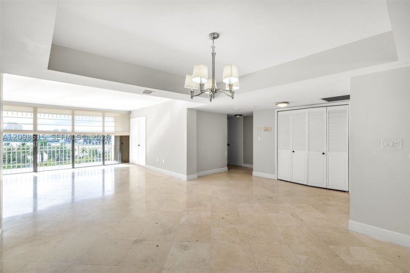 Comprar apartamento en Grove Isles Tower II B606