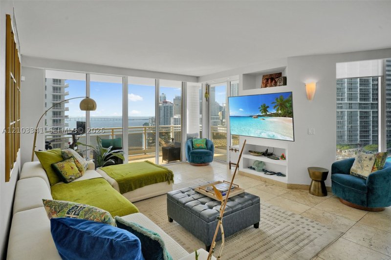 Comprar apartamento no Carbonell 2204