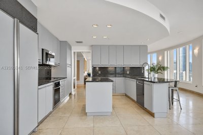 Comprar apartamento no Carbonell 2204