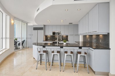 Comprar apartamento no Carbonell 2204