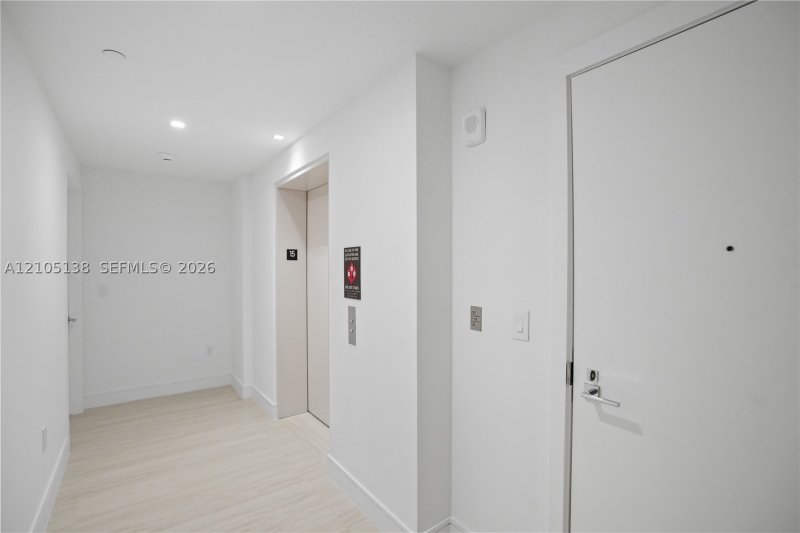 Condo for sale at One Park Tower by Turnberry 1505
