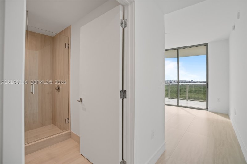 Condo for sale at One Park Tower by Turnberry 1505