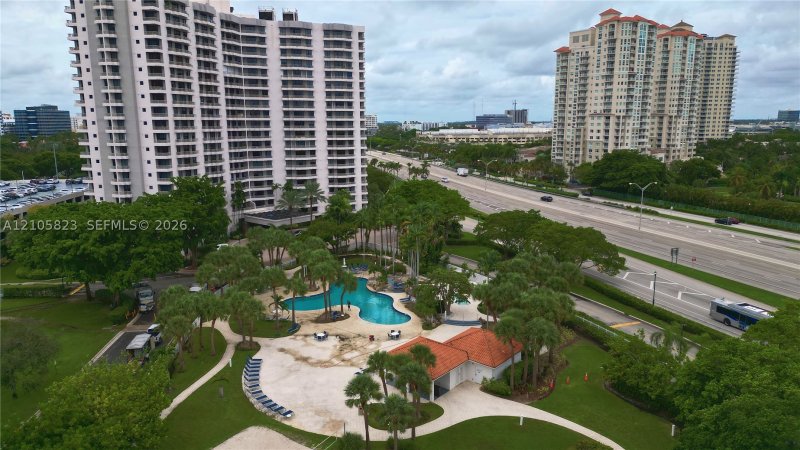 Condo for sale at Parc Central East 1101