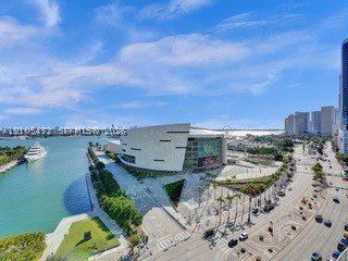 Condo for sale at Marina Blue 811