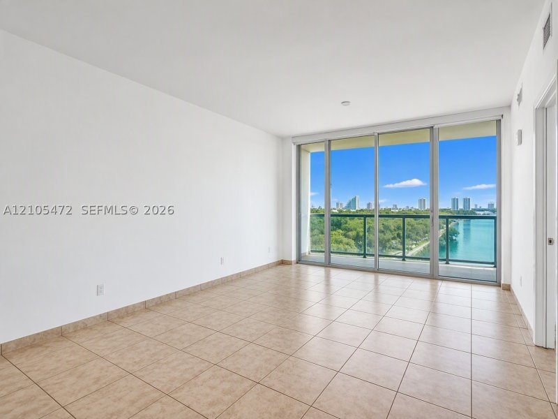 Condo for sale at Marina Blue 811