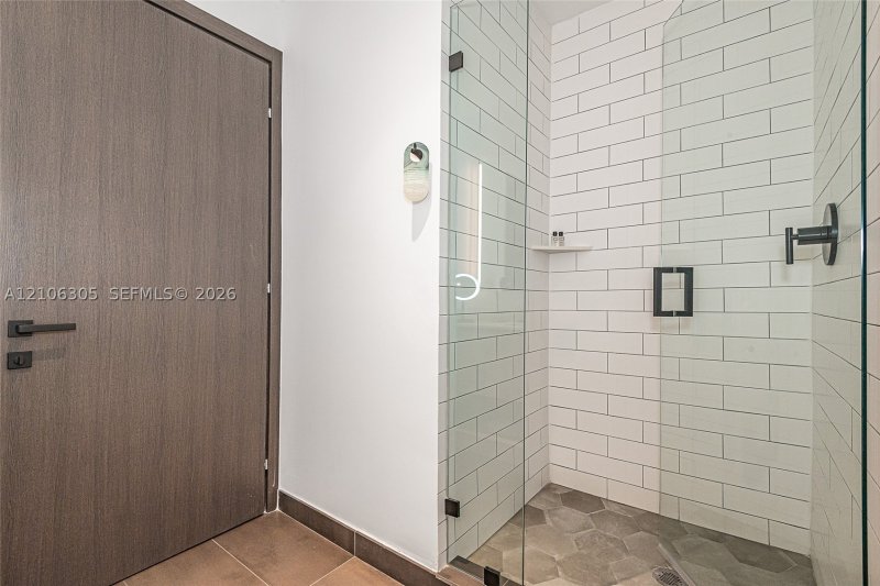 Comprar apartamento en The Elser Hotel and Residences 2005