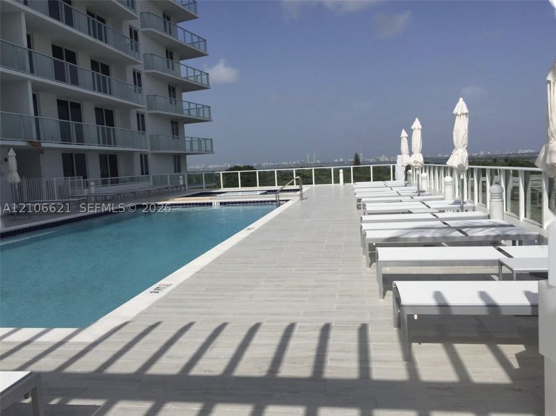 Condo for sale at Baltus House 706
