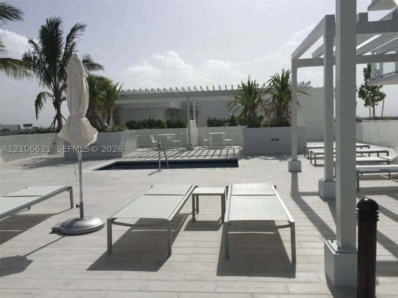 Condo for sale at Baltus House 706