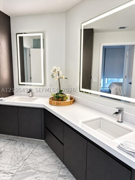 Aluguel de apartamento no Paramount Miami WorldCenter 2309