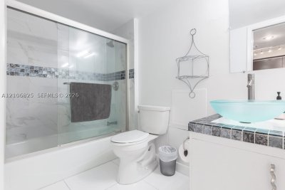 Comprar apartamento no Roney Palace 1023
