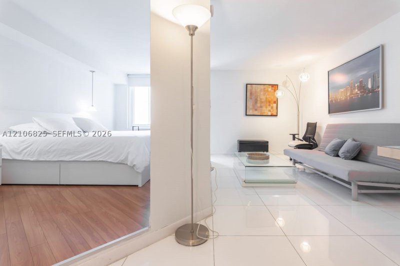 Condo for sale at Roney Palace 1023