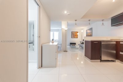Comprar apartamento no Roney Palace 1023