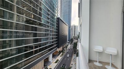 Comprar apartamento en Aston Martin Residences L-808