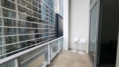 Comprar apartamento en Aston Martin Residences L-808
