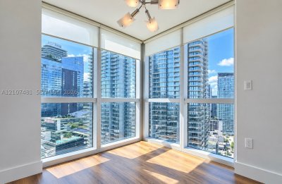 Comprar apartamento no 500 Brickell West Tower 2802
