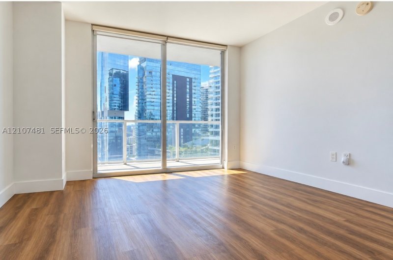 Comprar apartamento no 500 Brickell West Tower 2802
