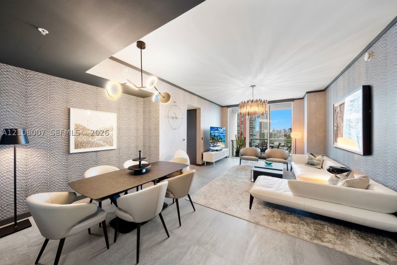 Condo for sale at Continuum II North 1805