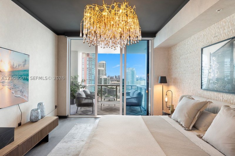 Condo for sale at Continuum II North 1805